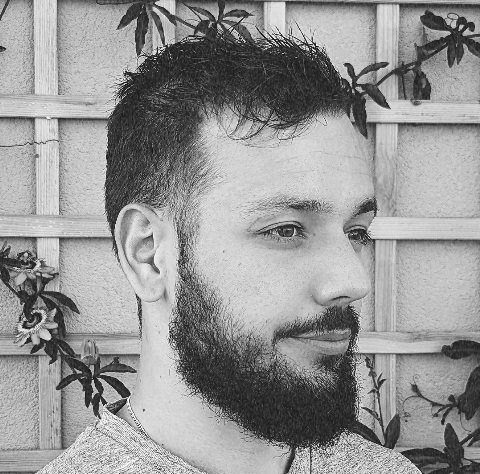 Portrait photo of Dan Geffroy