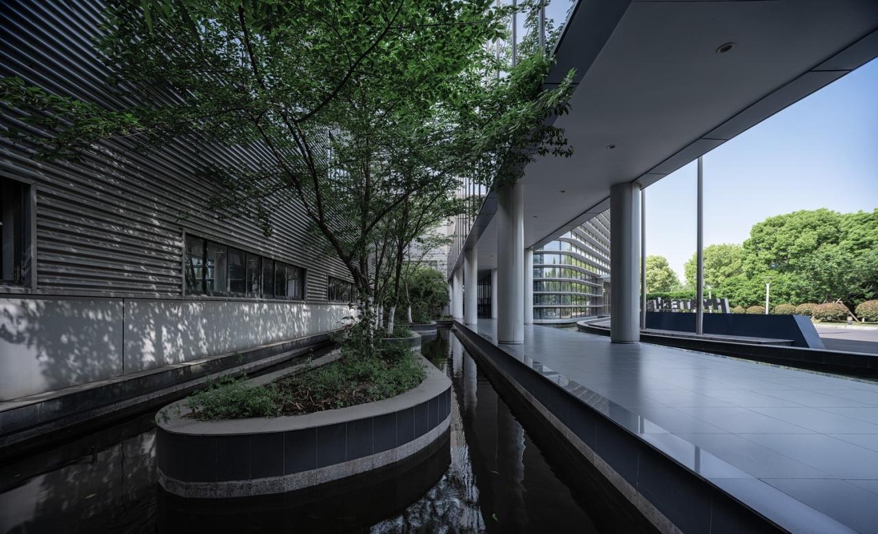 BIM建筑|苏南民营企业发展的建筑样本:航亚科技总部办公楼 / 米丈建筑 BIM建筑|苏南民营企业发展的建筑样本:航亚科技总部办公楼 / 米丈建筑