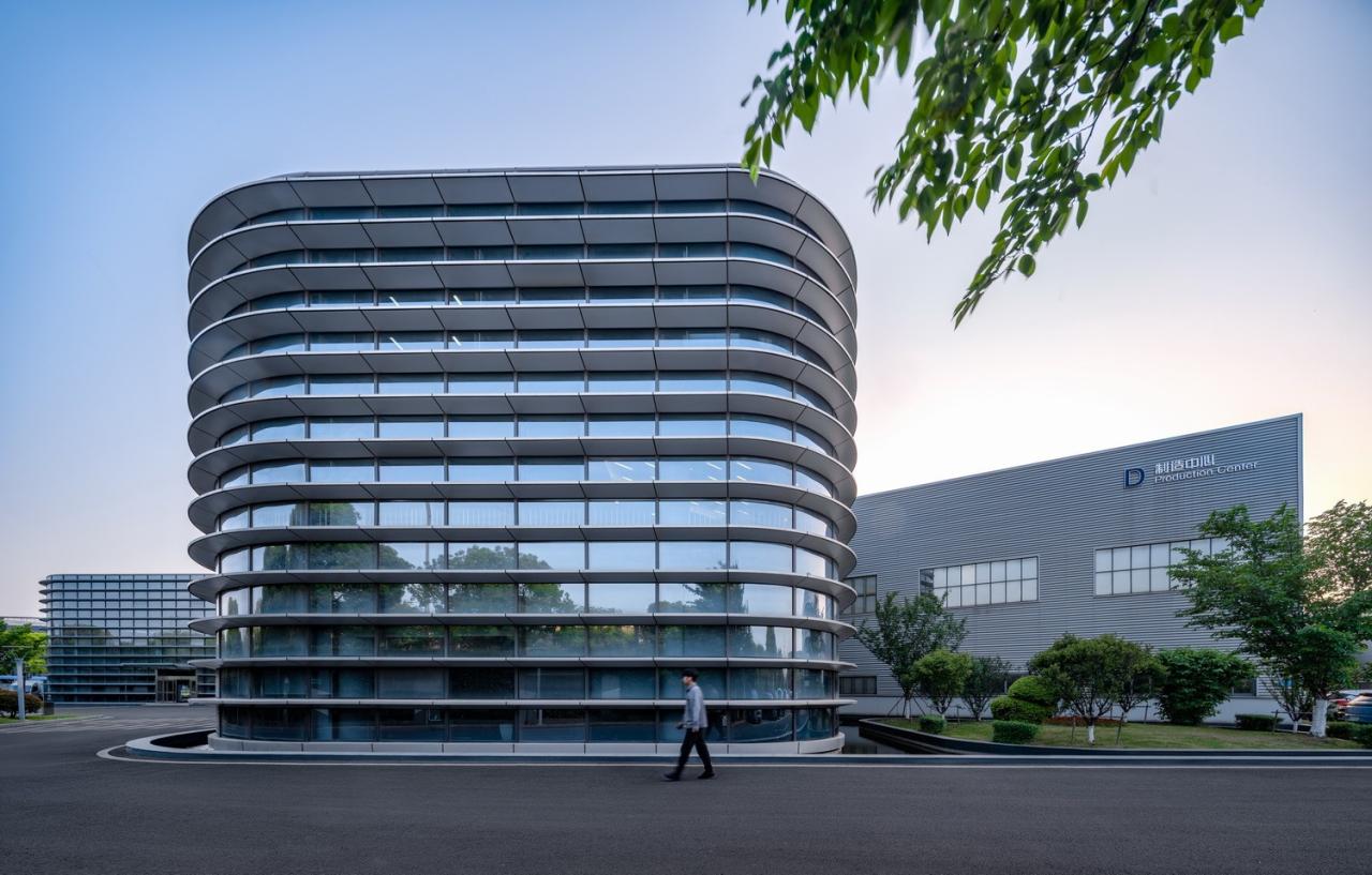 BIM建筑|苏南民营企业发展的建筑样本:航亚科技总部办公楼 / 米丈建筑 BIM建筑|苏南民营企业发展的建筑样本:航亚科技总部办公楼 / 米丈建筑