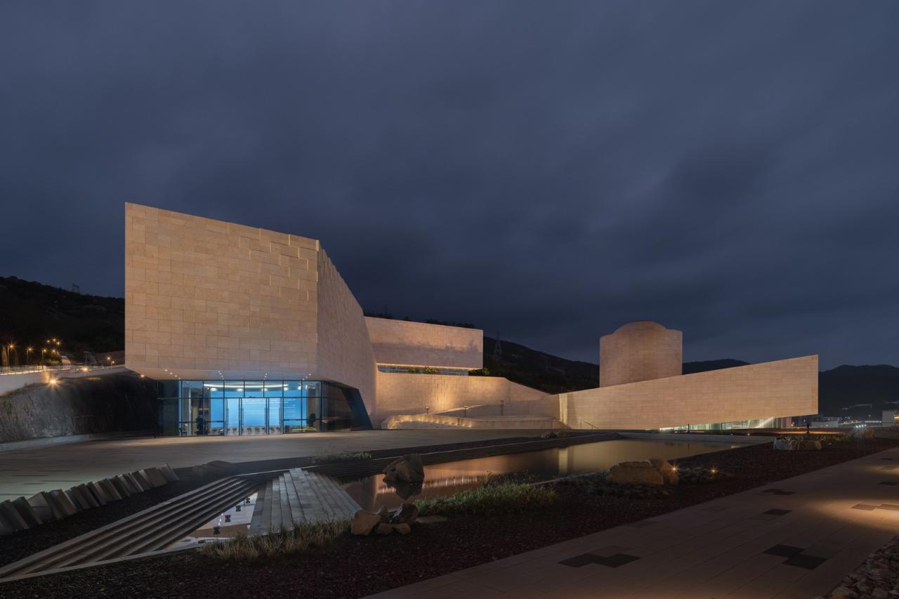 BIM建筑|大亚湾核能科技馆 / 易加独特视野 + 华艺设计 BIM建筑|大亚湾核能科技馆 / 易加独特视野 + 华艺设计