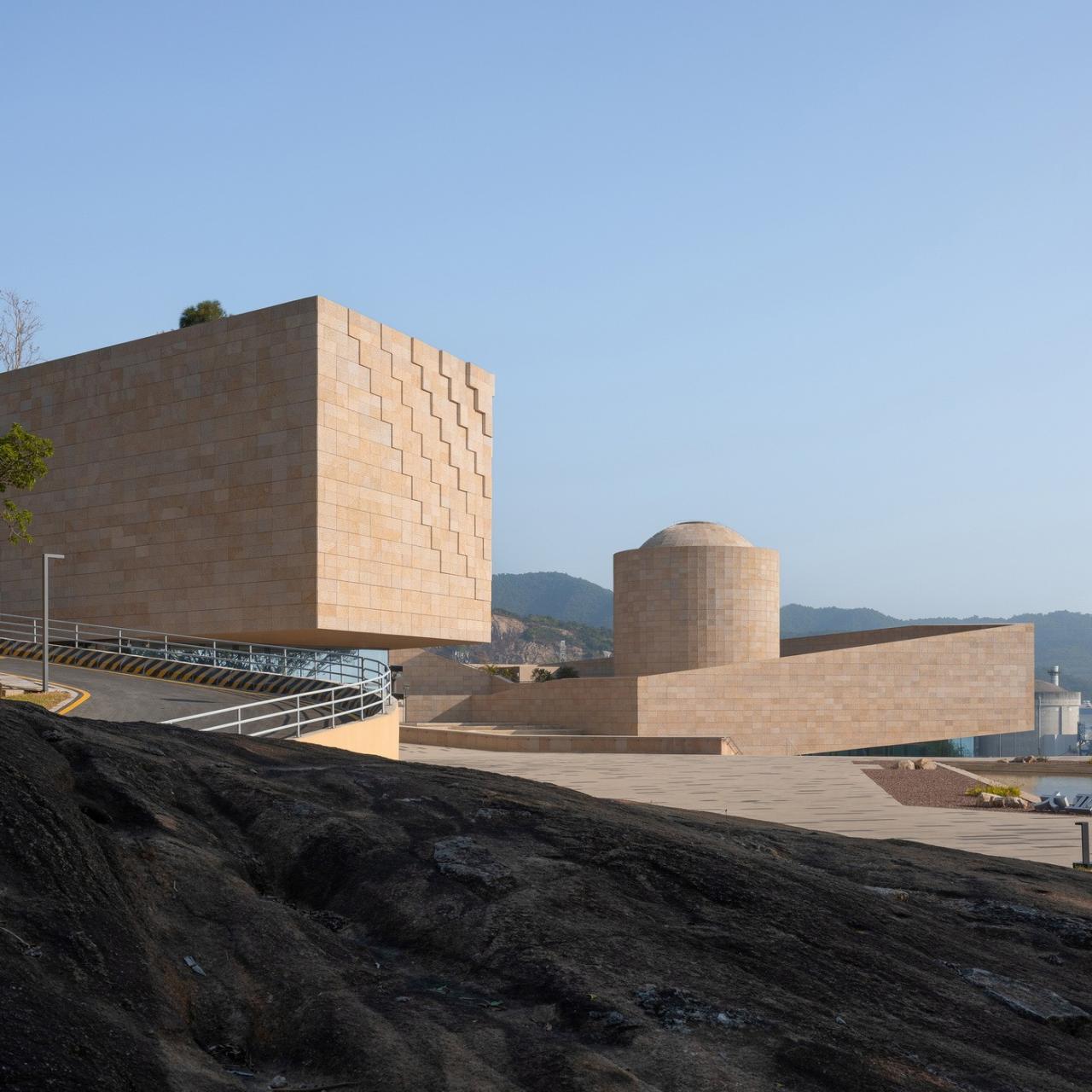 BIM建筑|大亚湾核能科技馆 / 易加独特视野 + 华艺设计 BIM建筑|大亚湾核能科技馆 / 易加独特视野 + 华艺设计