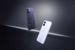 OPPO K14x in both purple and white color