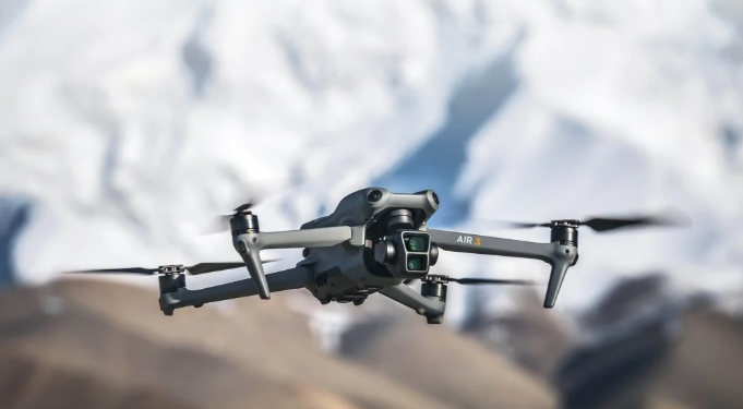 DJI تكشف عن طائرة درون الجديدة DJI Air 3 بكاميرا 4K مزدوجة ومميزات ذكية